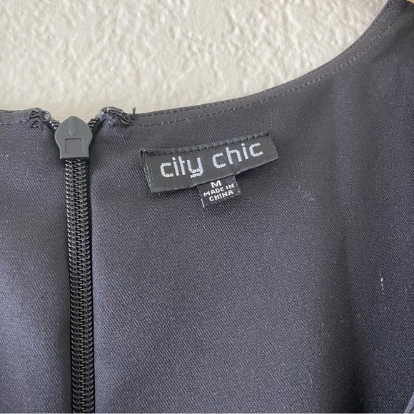 City Chic Floral Dress - Picture 2 of 5